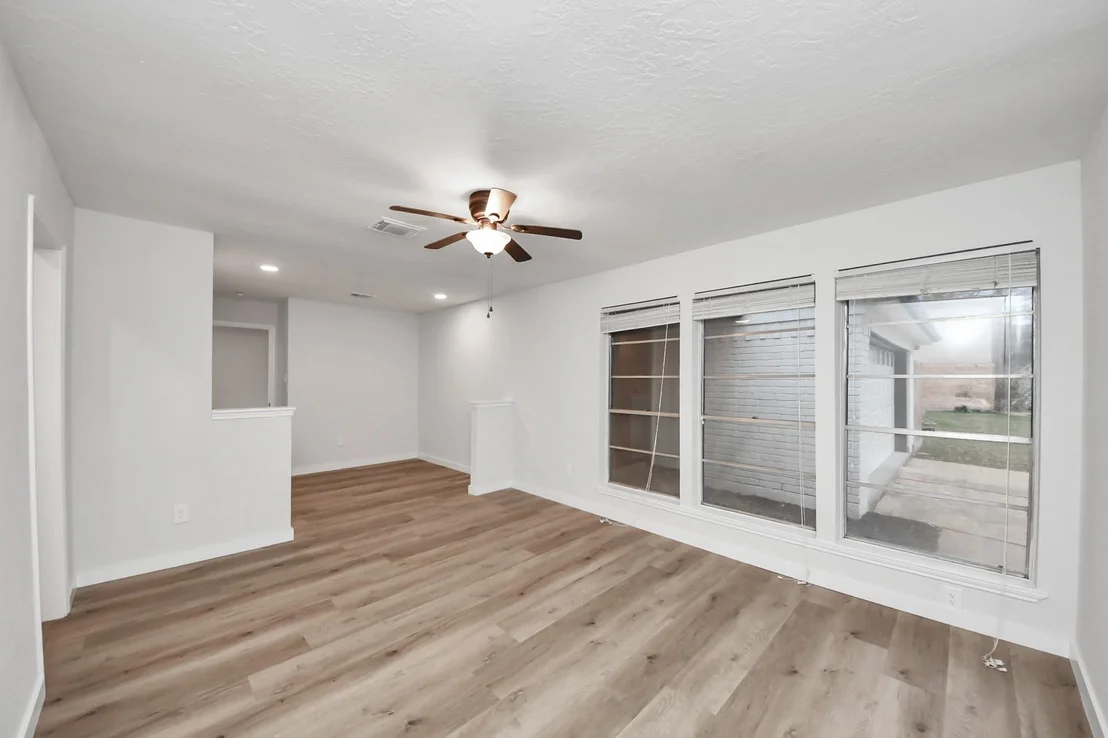 Photo of 718 Land Grant Drive
