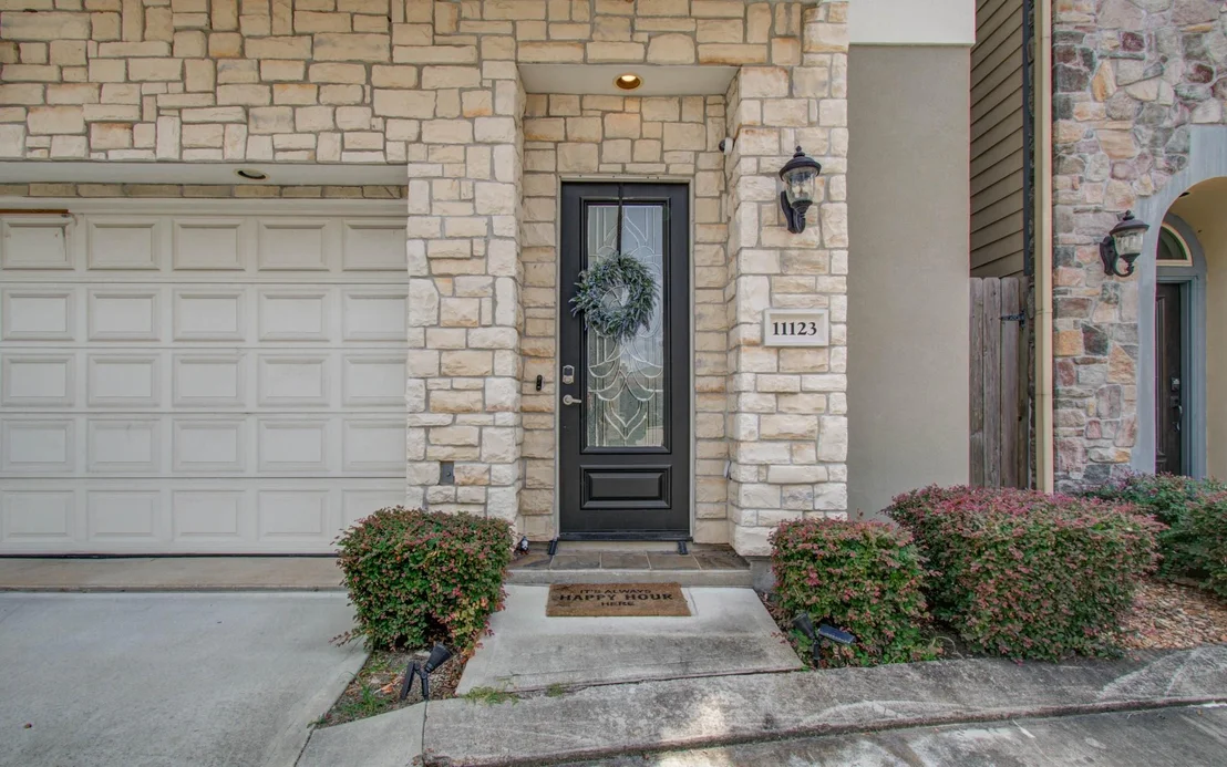 Photo of 11123 Olympia Drive