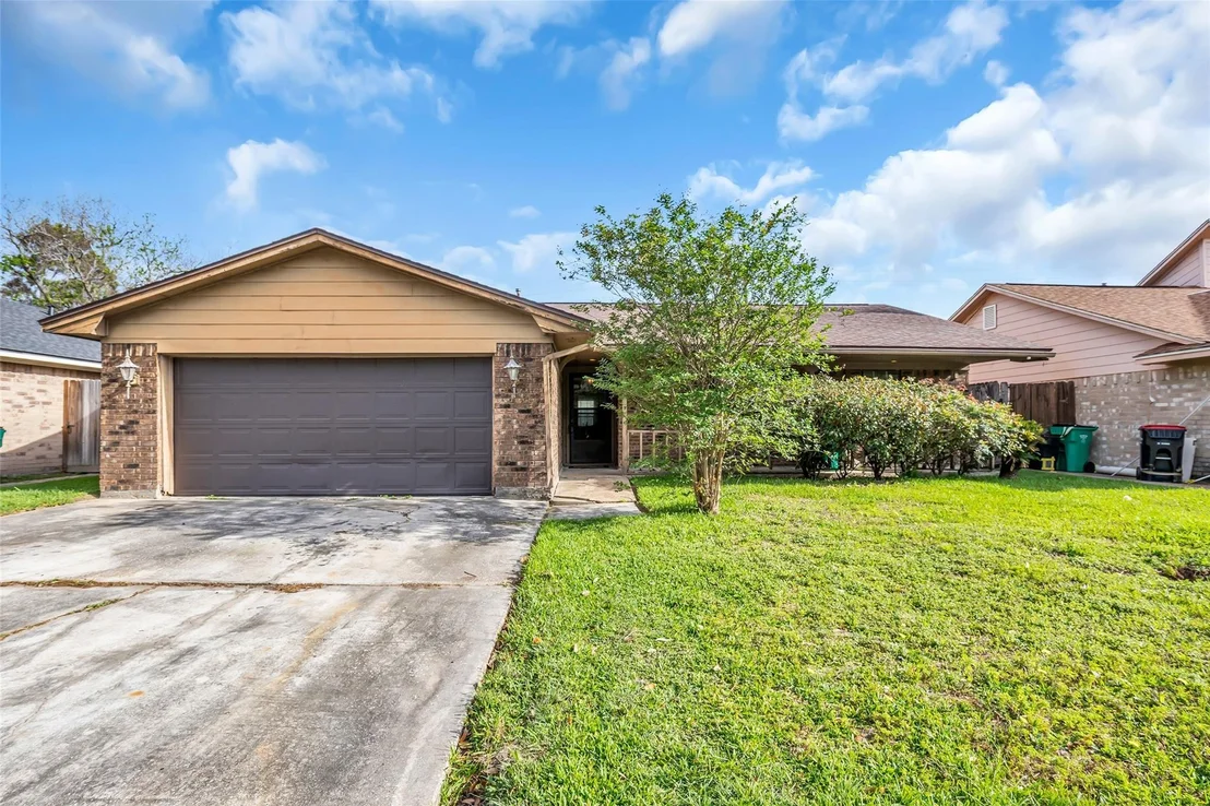 Photo of 700 Briarclift Lane