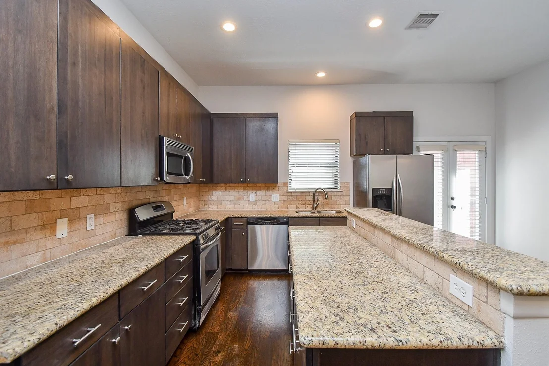 Photo of Unit A at 2422 Navigation Boulevard