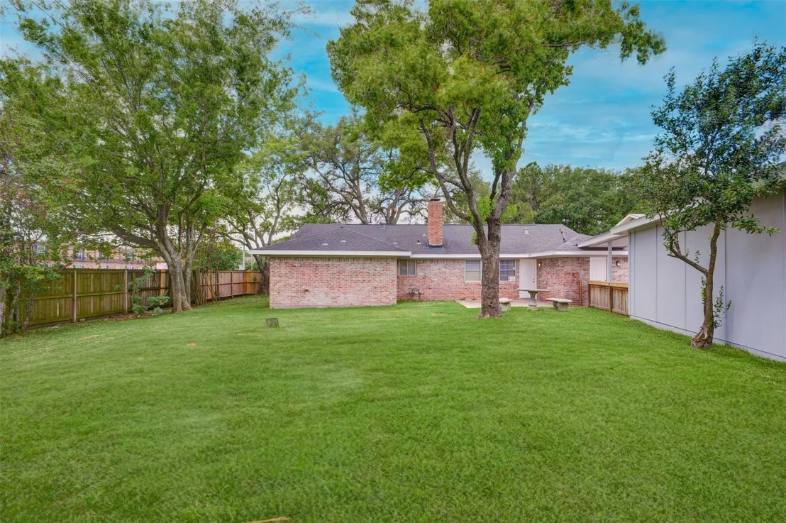 Photo of 7927 Pella Drive