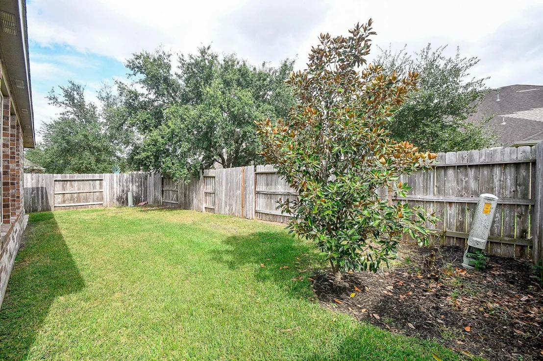 Photo of 4819 Oak Rambling Drive