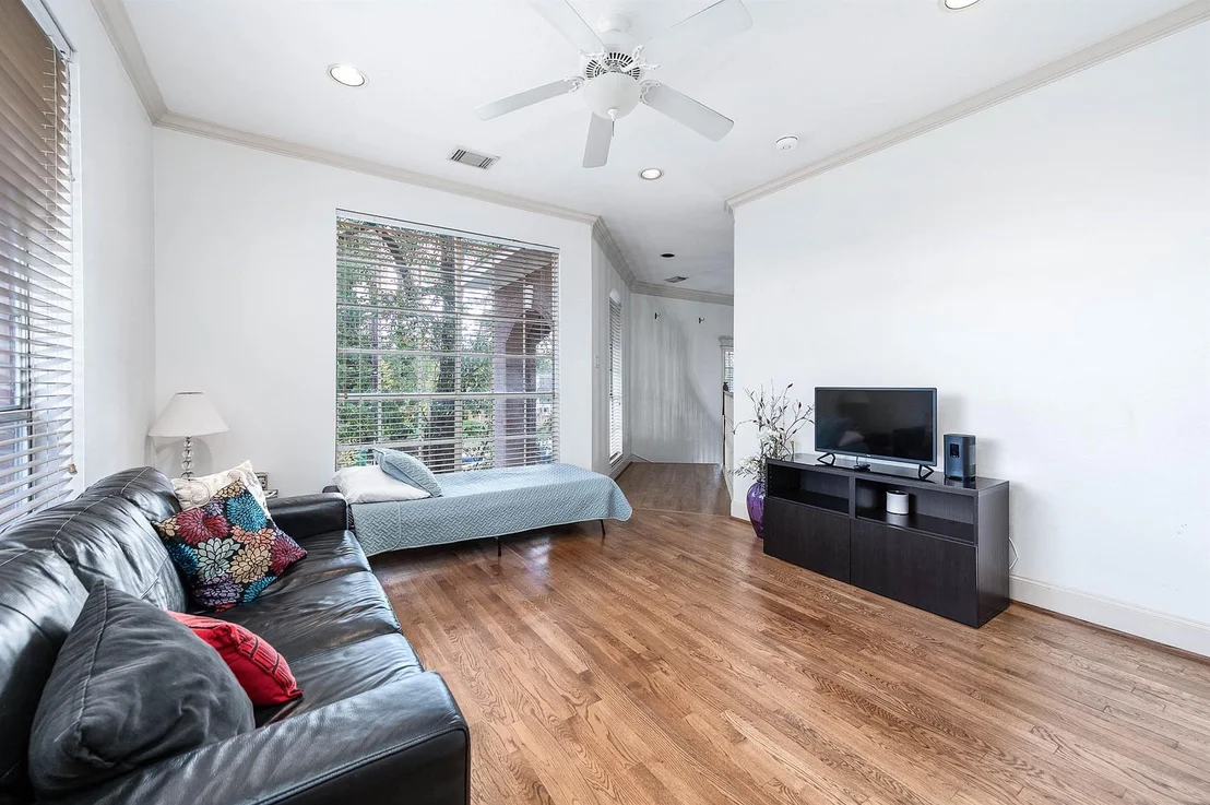 Photo of 7110 Gary Street