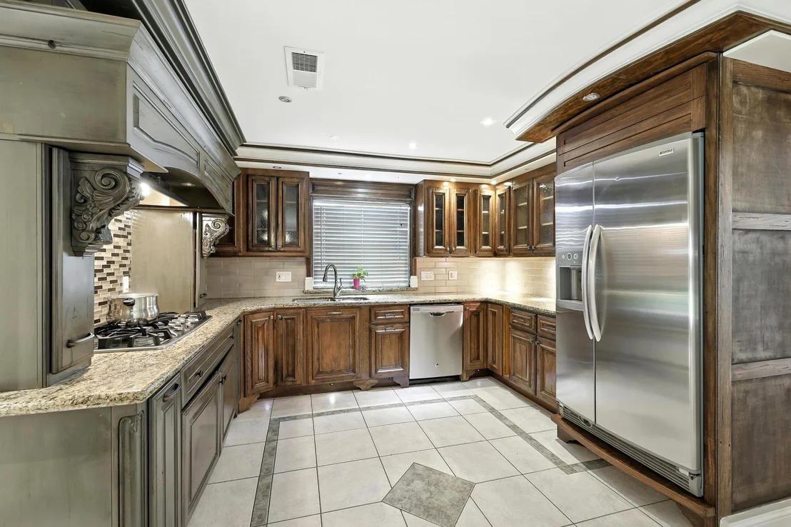 Photo of 17811 Running Brook Lane