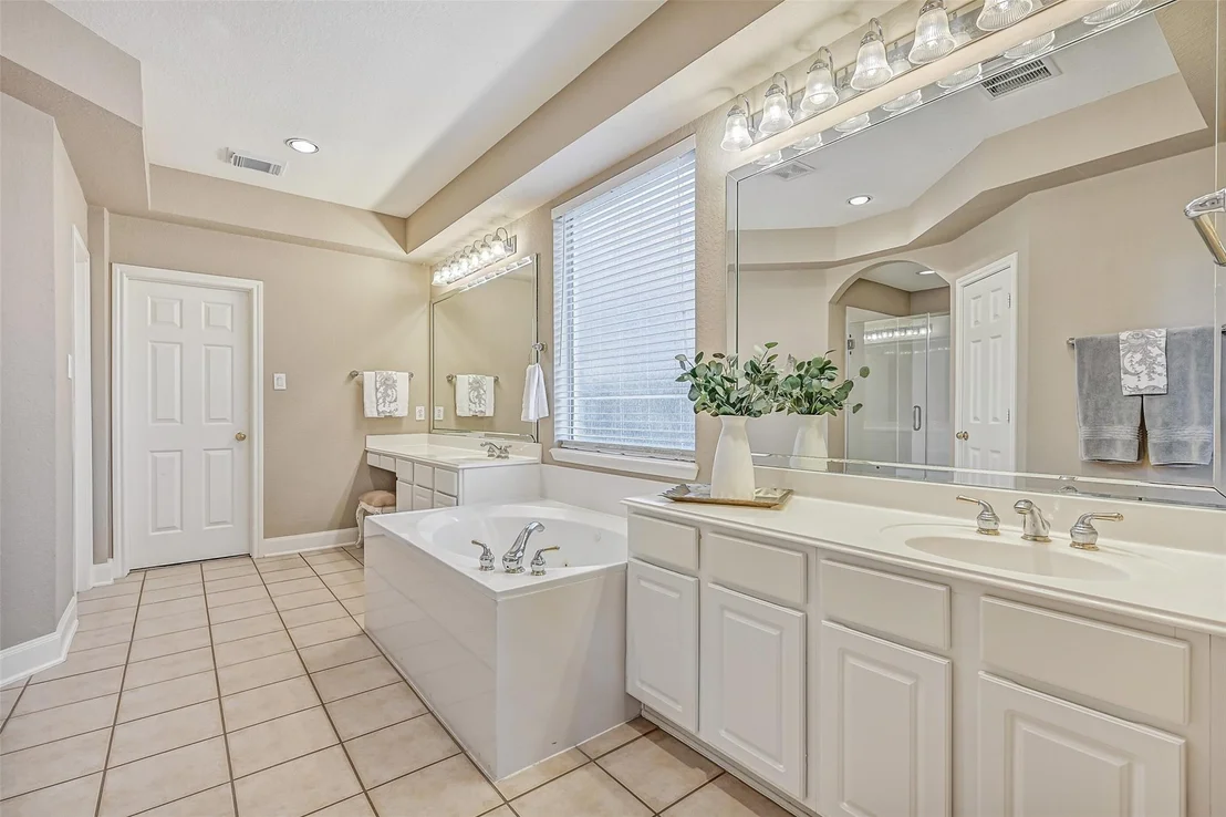Photo of 1607 Cascade Falls Drive