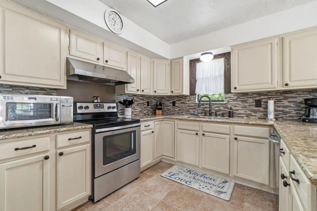 Photo of 109 Pine Needle Street