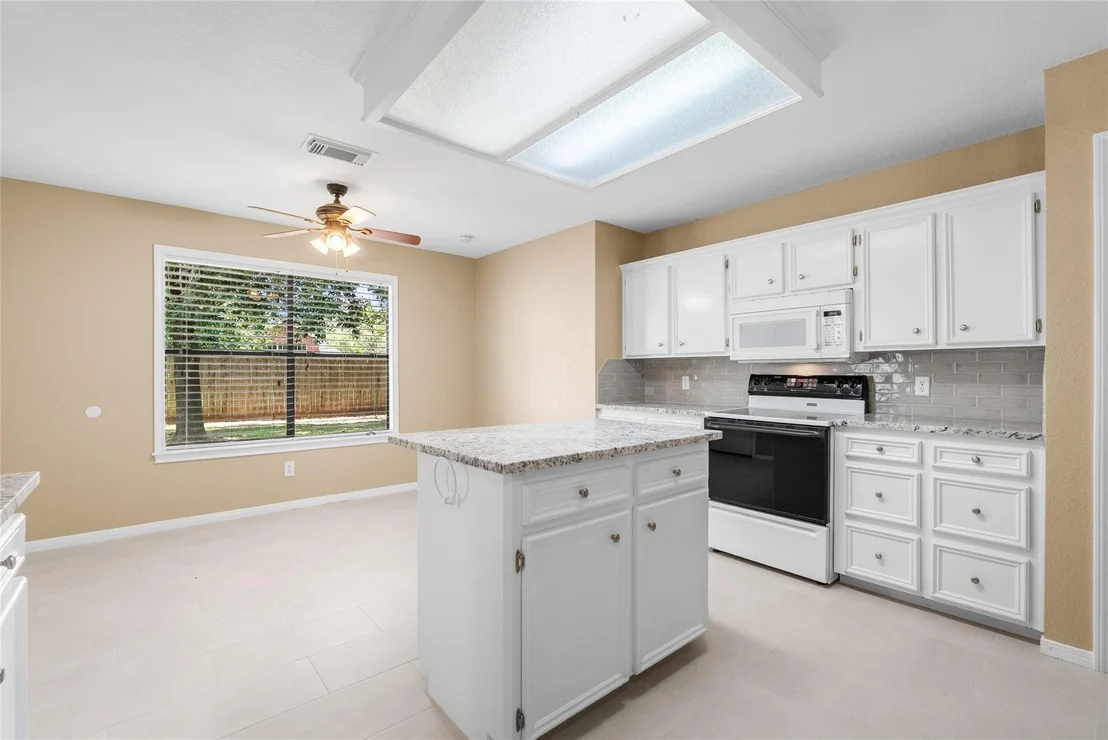 Photo of 111 Jamestown Avenue