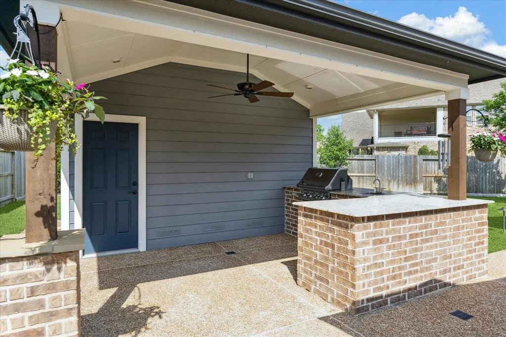 Photo of 6815 American Elm Lane