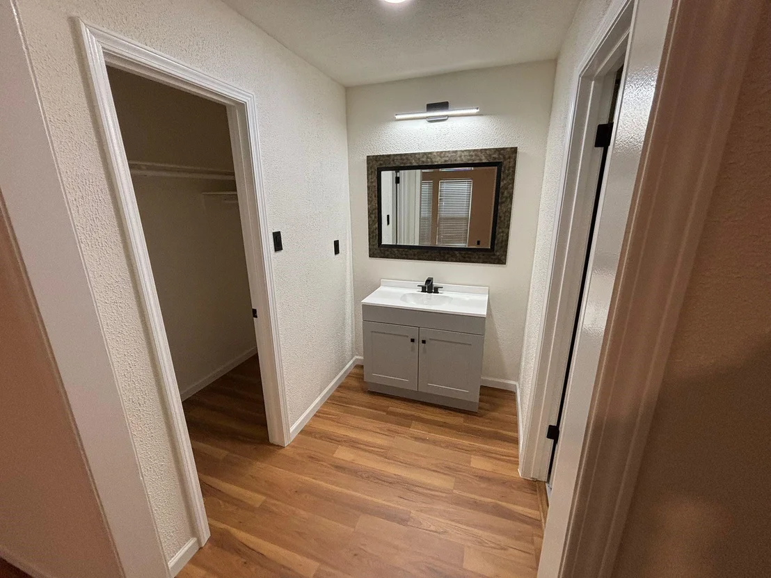 Photo of 1018 White Sands Road