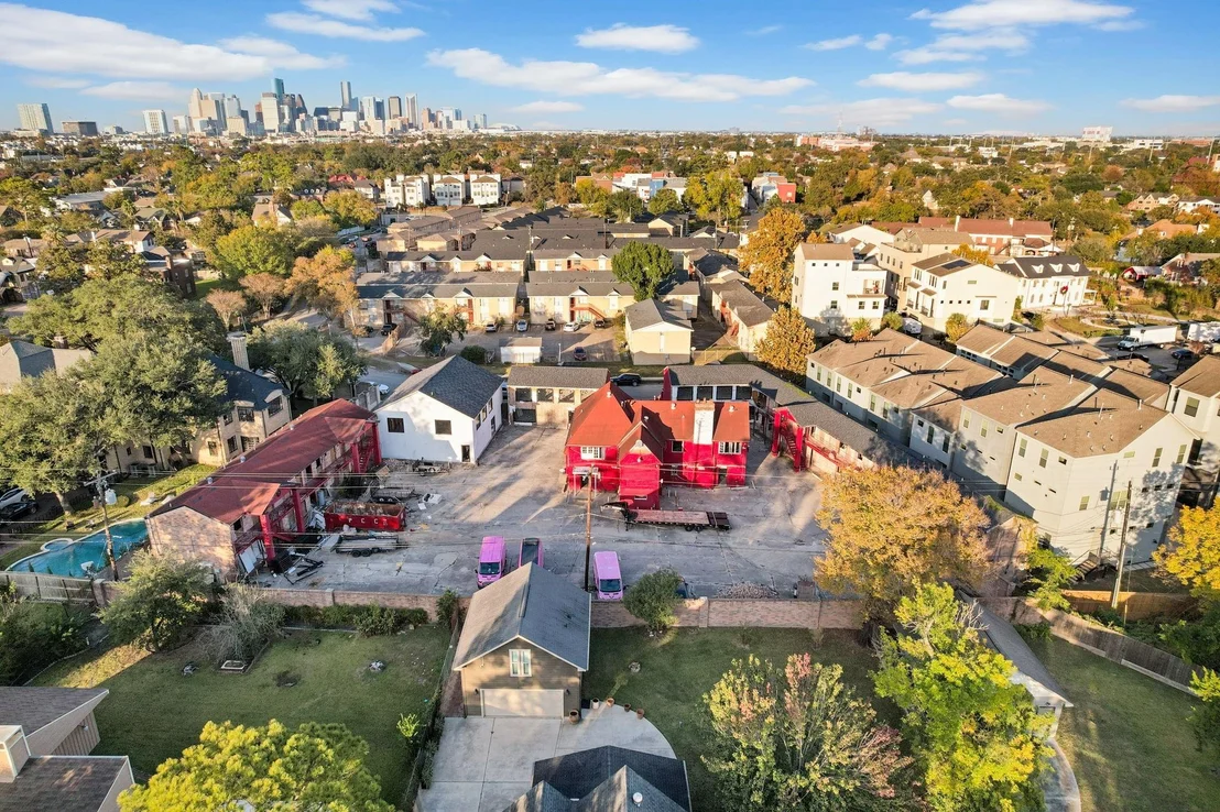 Photo of 2612 Riverside Drive