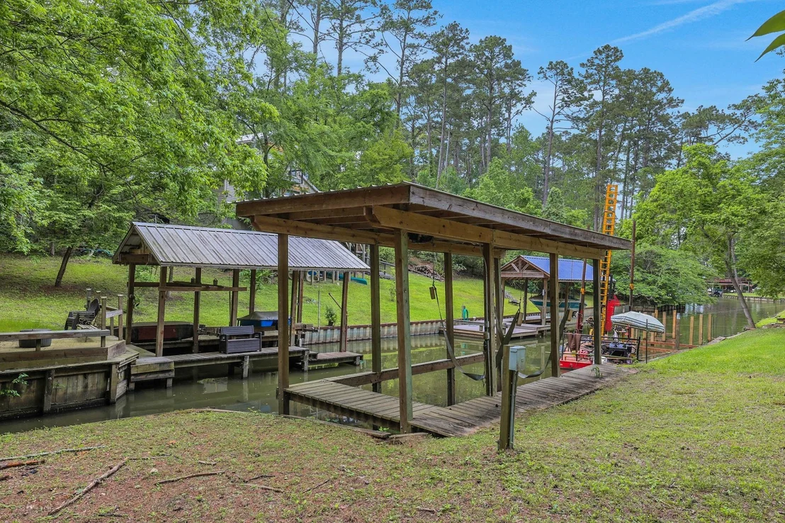 Photo of 701 Lakeview Estates Drive