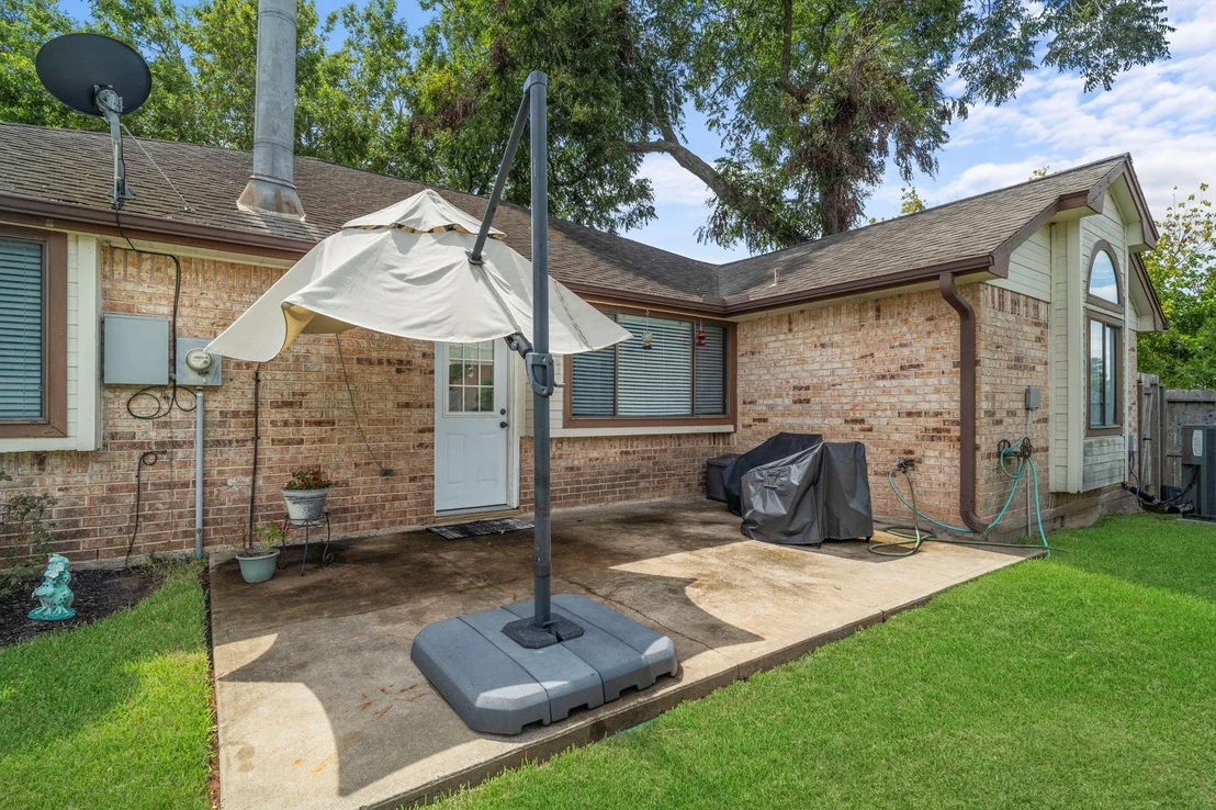 Photo of 2437 Willow Bend Drive