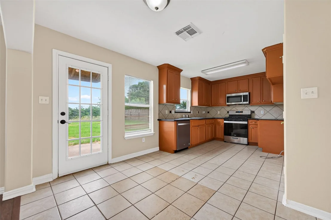 Photo of 707 Mockingbird Street