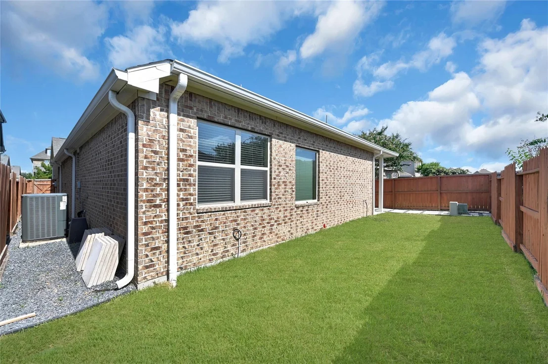 Photo of 8927 Summer Iris Trail