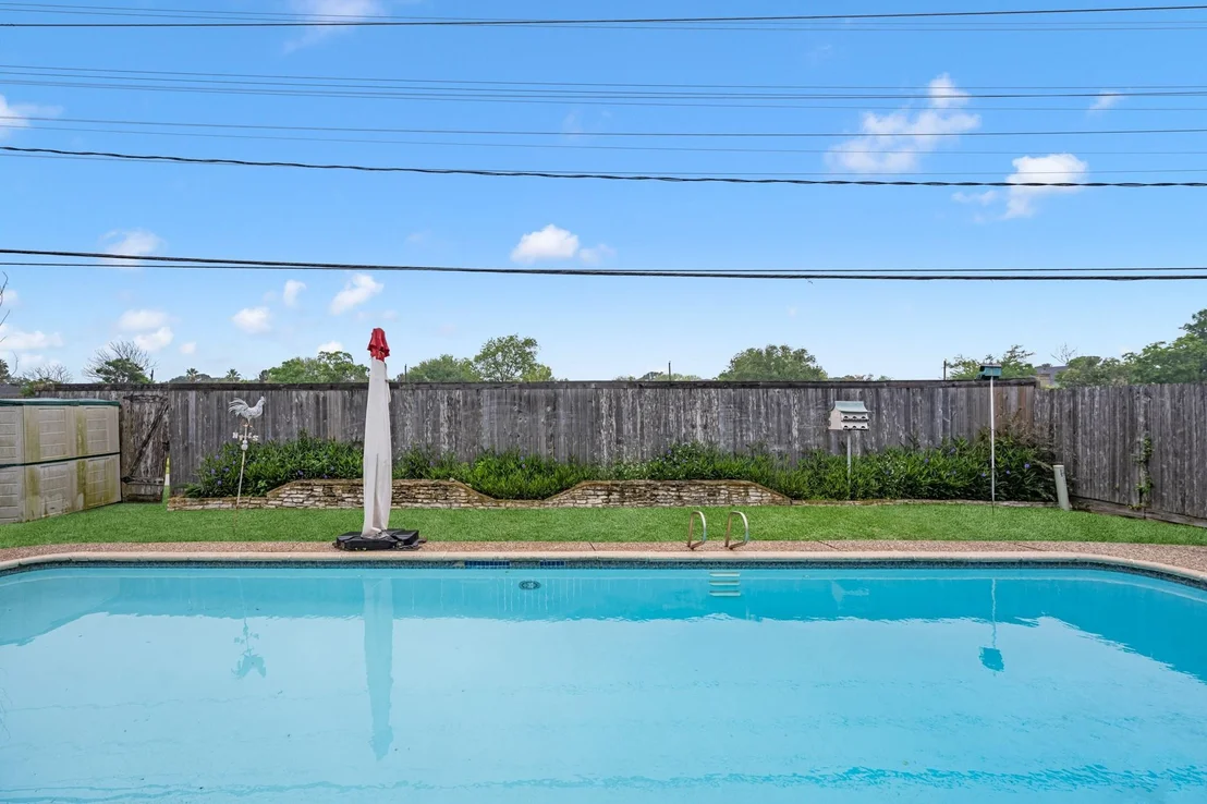 Photo of 7230 Redding Road