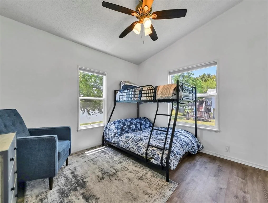 Photo of 336 River Oaks Drive