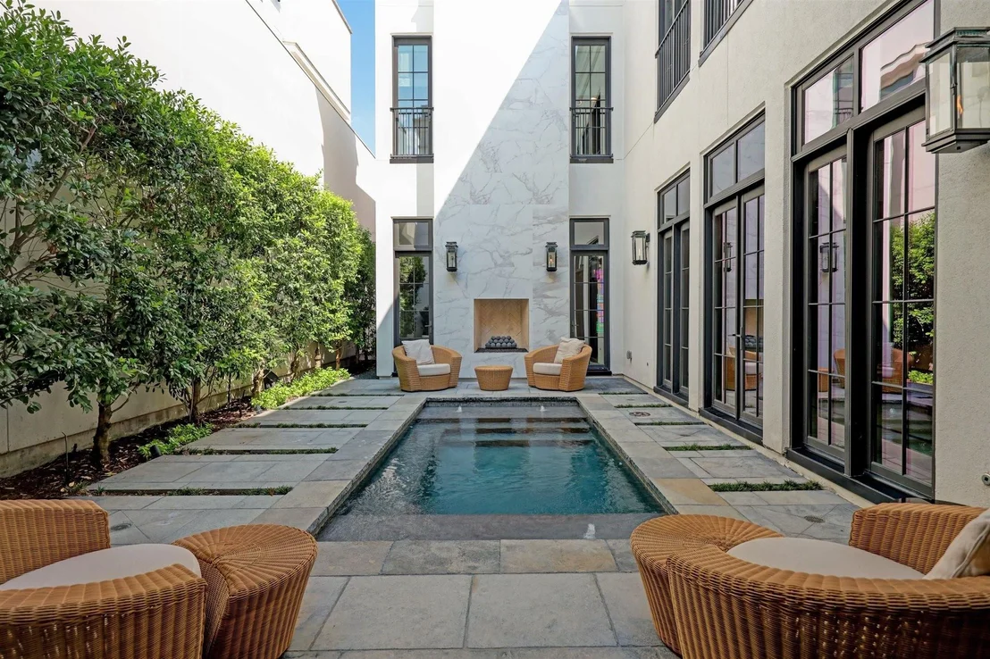 Photo of 2521 Westgate Drive