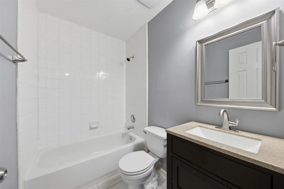 Photo of 2446 Halstead Drive