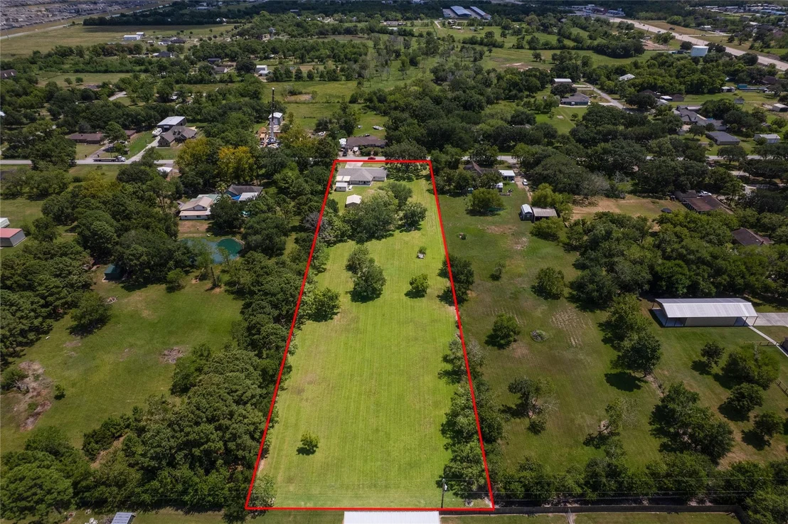 Photo of 3304 Bruce Hall Road