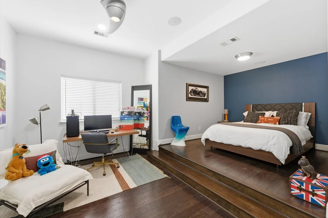 Photo of 63 W Loftwood Circle