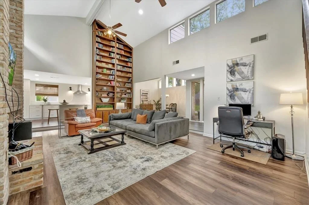 Photo of 15050 Pearhaven Drive