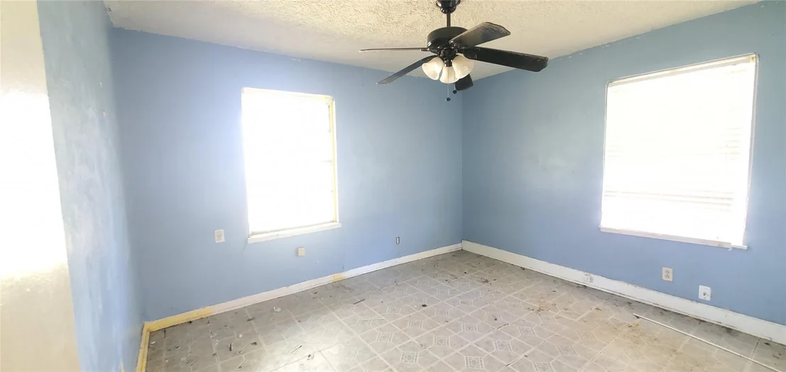 Photo of 6043 Glenhurst Drive