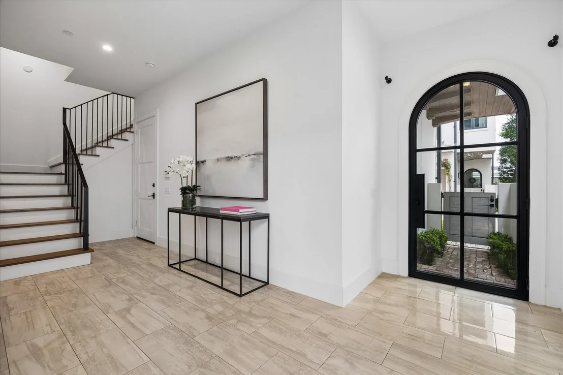 Photo of 2326 Bissonnet Street