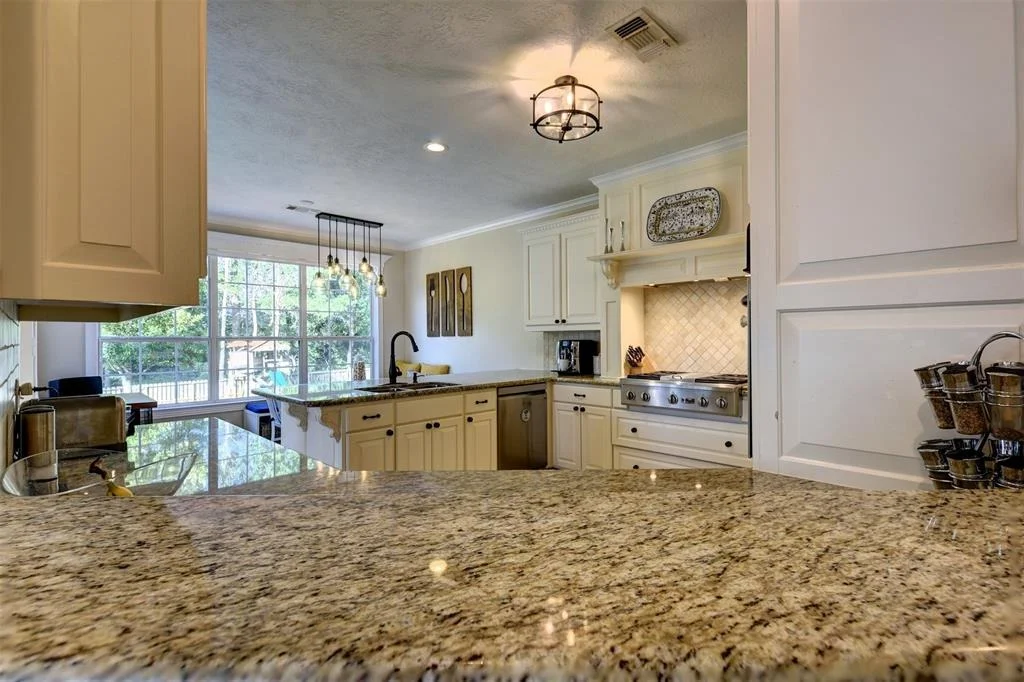 Photo of 3101 Creekside Drive