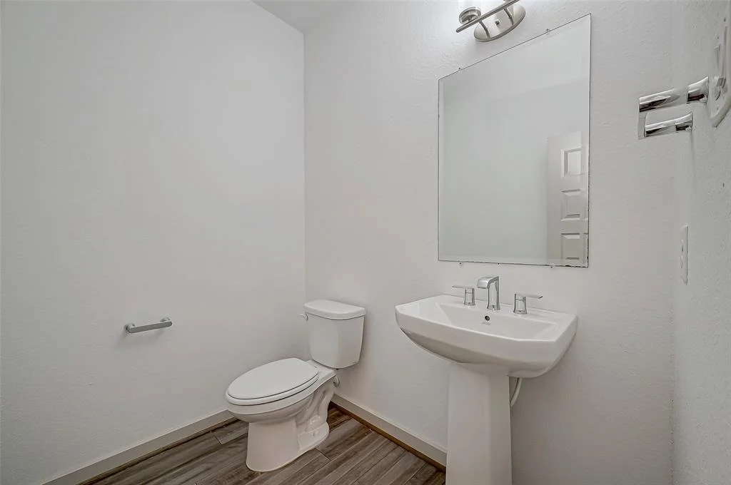 Photo of 28322 Hannahs Harbor Lane