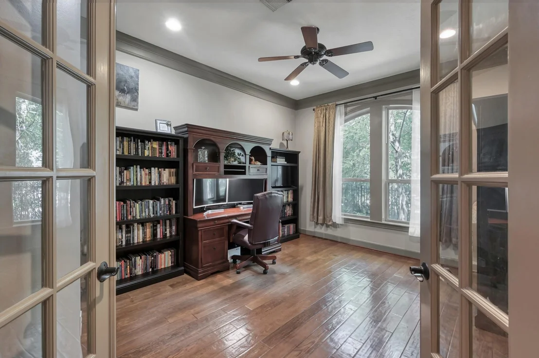 Photo of 90 Player Oaks Place