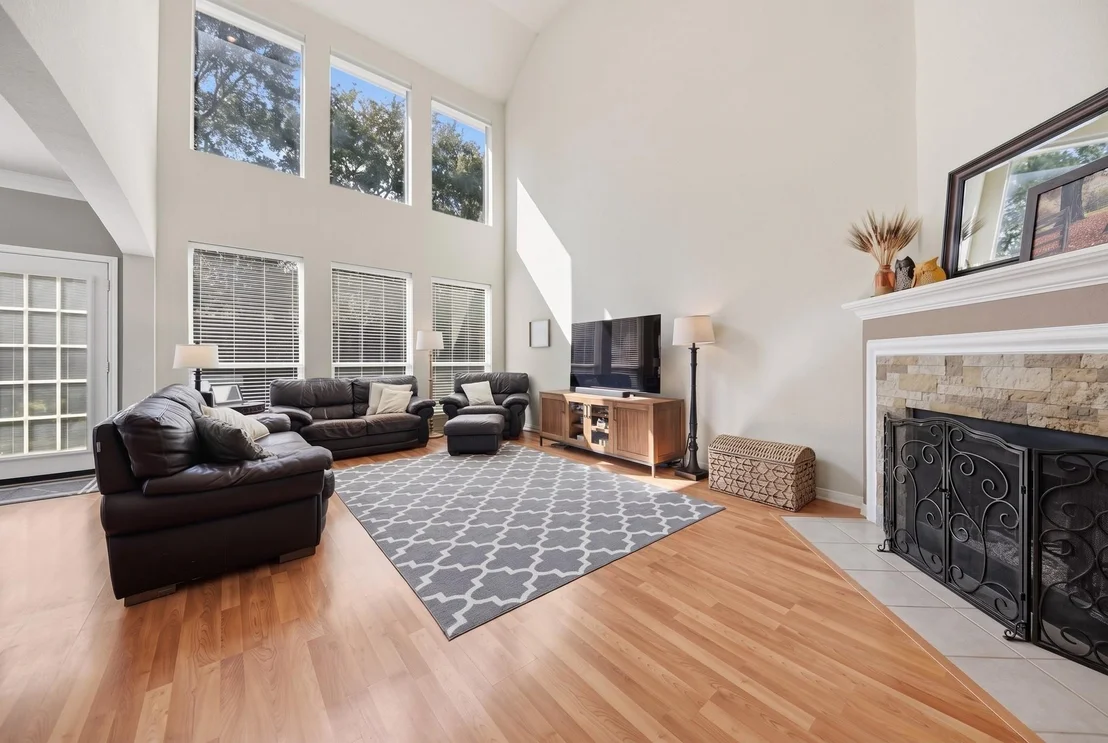 Photo of 2913 Oakwood Drive