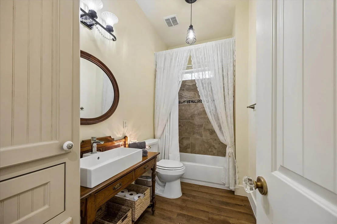 Photo of 2135 Blue Jay Way