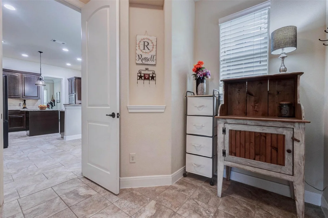 Photo of 4915 Westchester Drive