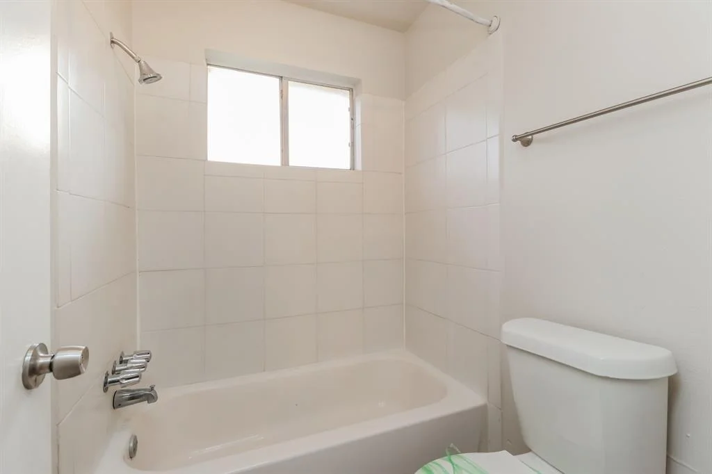 Photo of 5506 Lynngate Drive