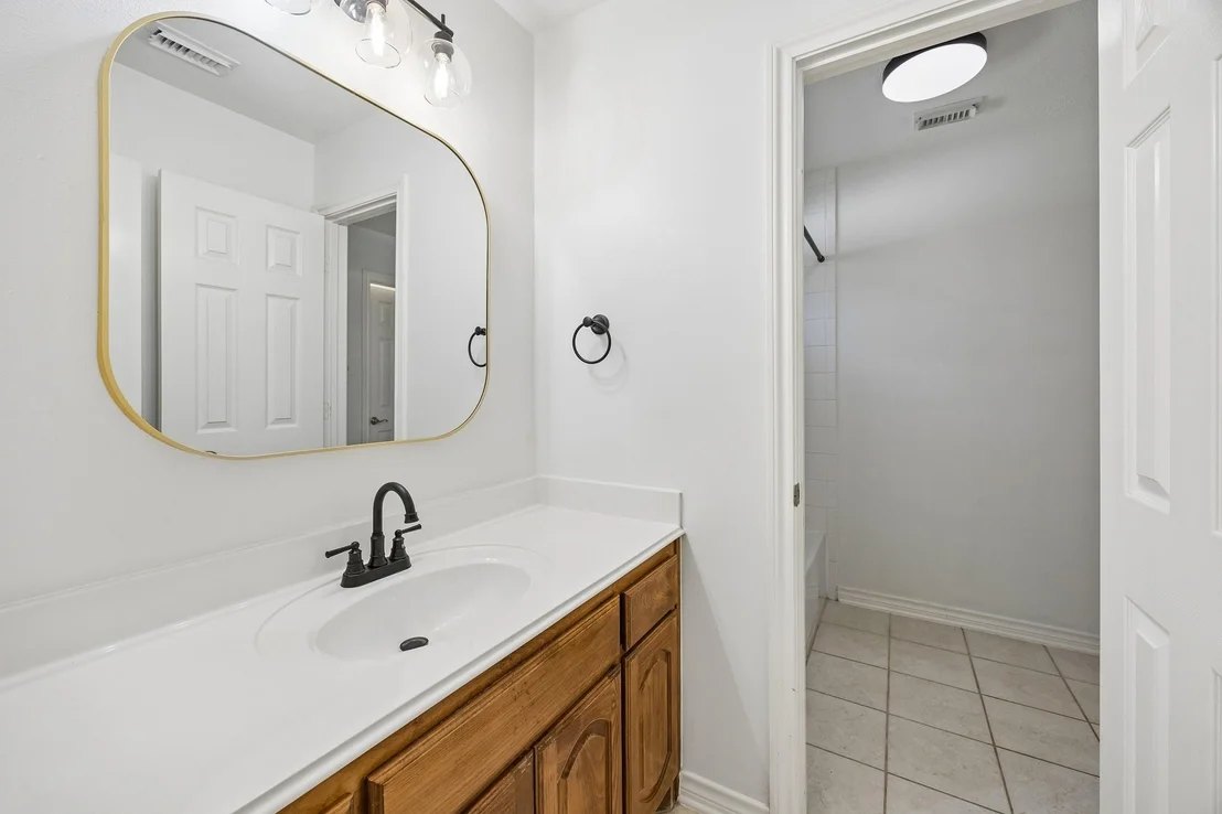 Photo of 1007 Longdraw Drive