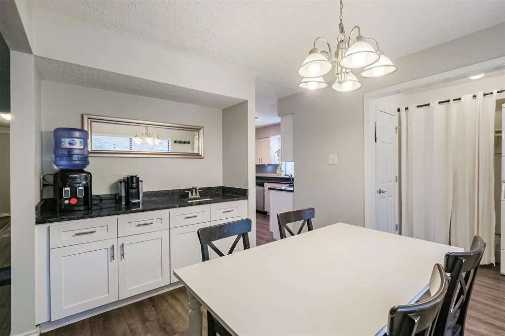 Photo of 16011 Southampton Drive