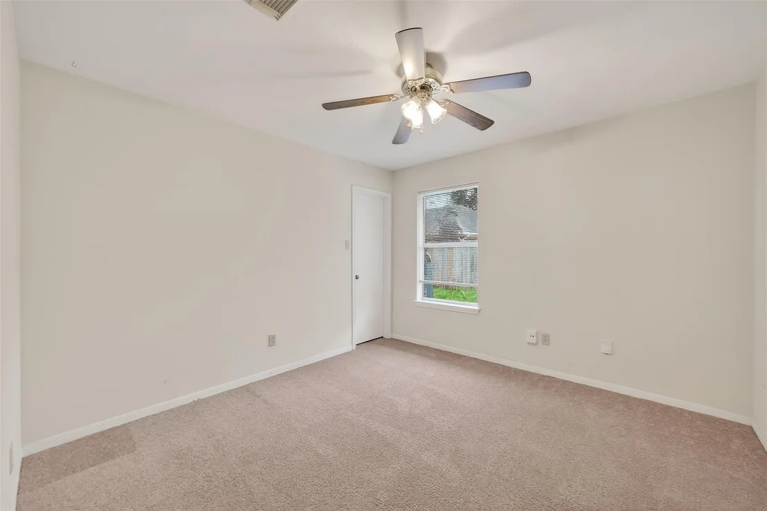 Photo of 17423 Saxon Drive