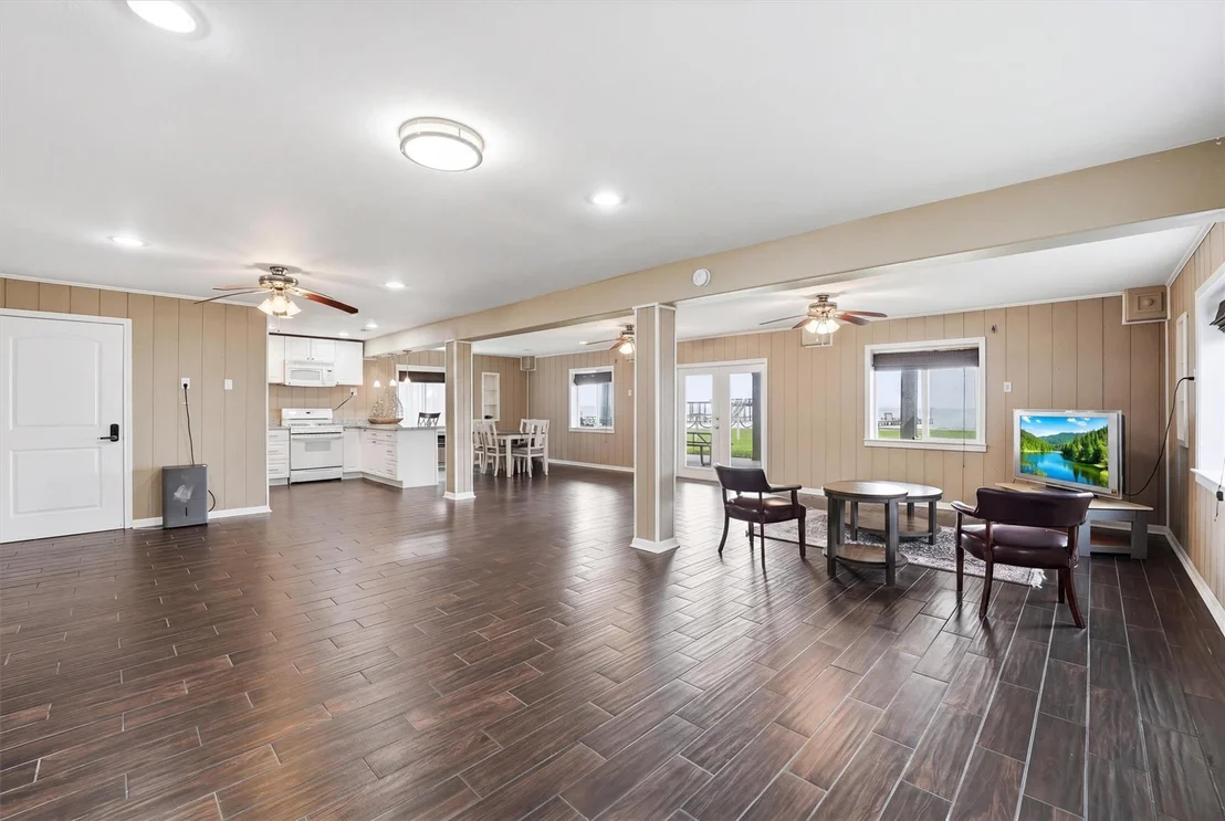 Photo of 7712 Channelview Drive