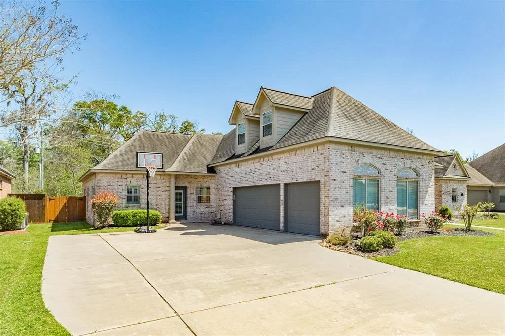 Photo of 230 Arrowhead Drive