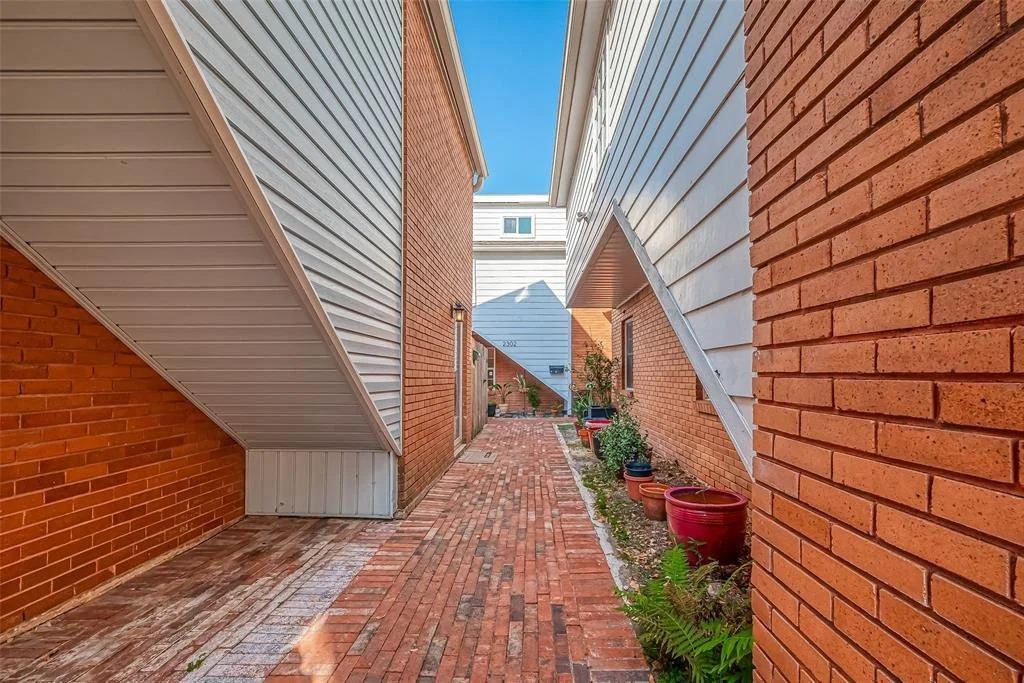 Photo of 2300 Driscoll