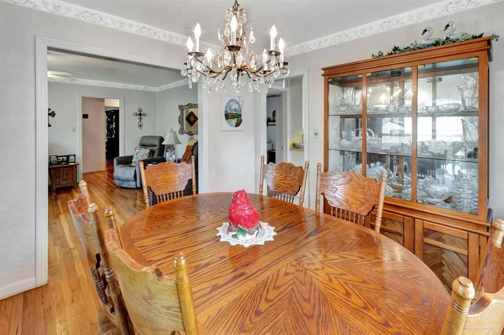 Photo of 820 Meadow Lane
