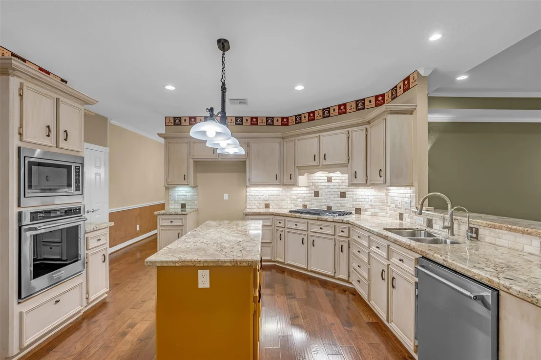 Photo of 3931 Bolivia Drive
