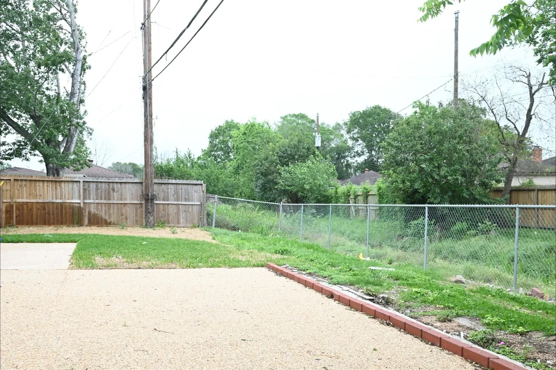Photo of 202 Coronation Drive