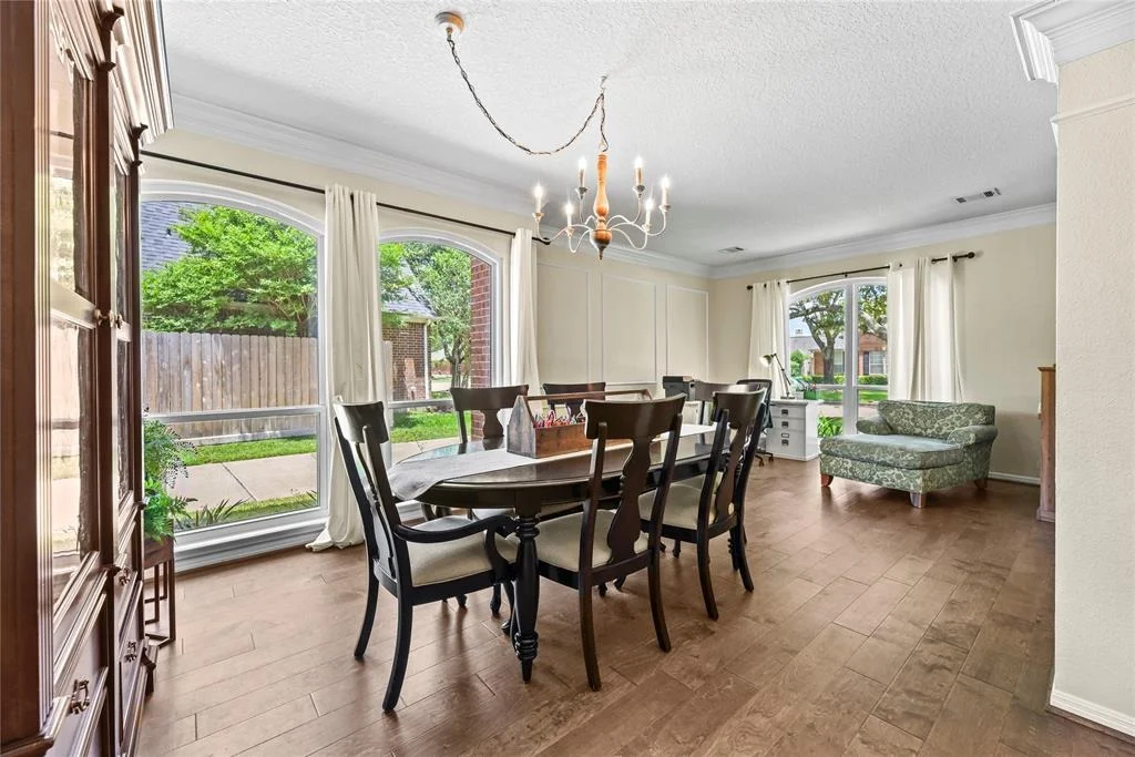 Photo of 1310 Blackthorne Drive