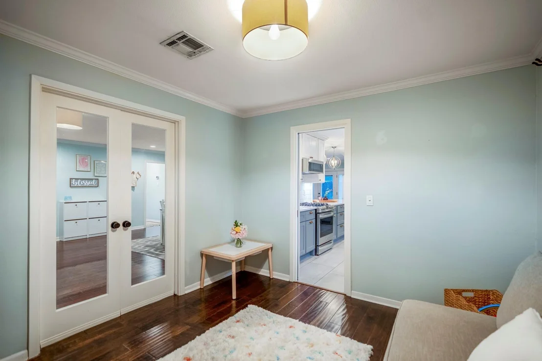 Photo of 4717 Benning Drive