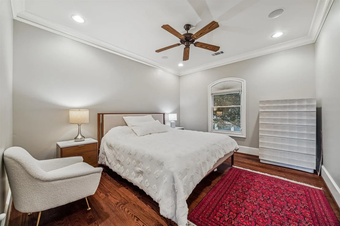 Photo of 170 Plantation Road