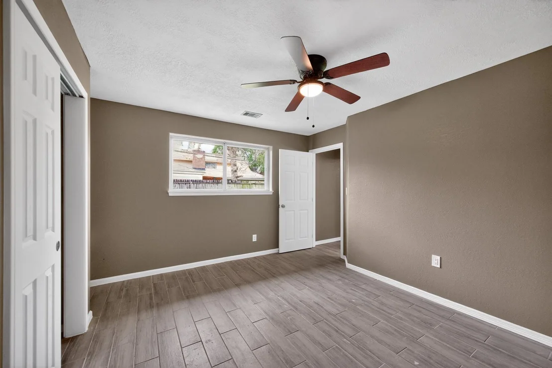 Photo of 2217 Hickory Lane
