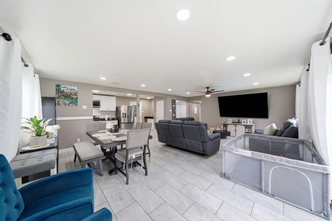 Photo of 1845 Westcrest Drive