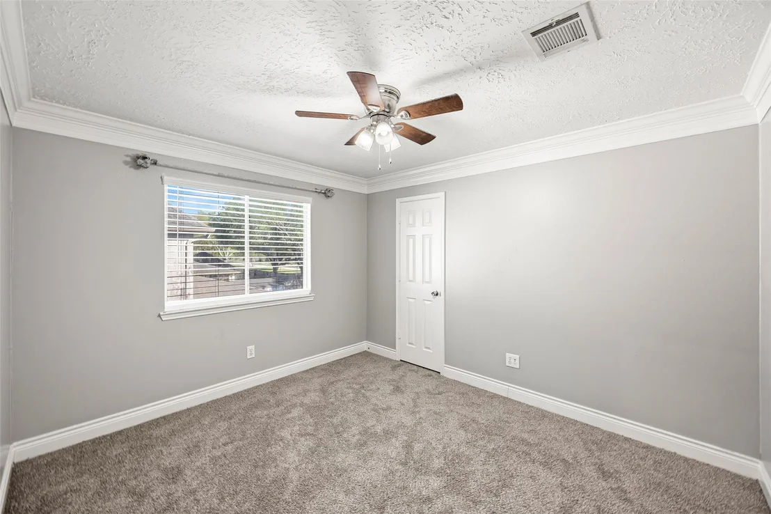Photo of 6822 Kemper Drive
