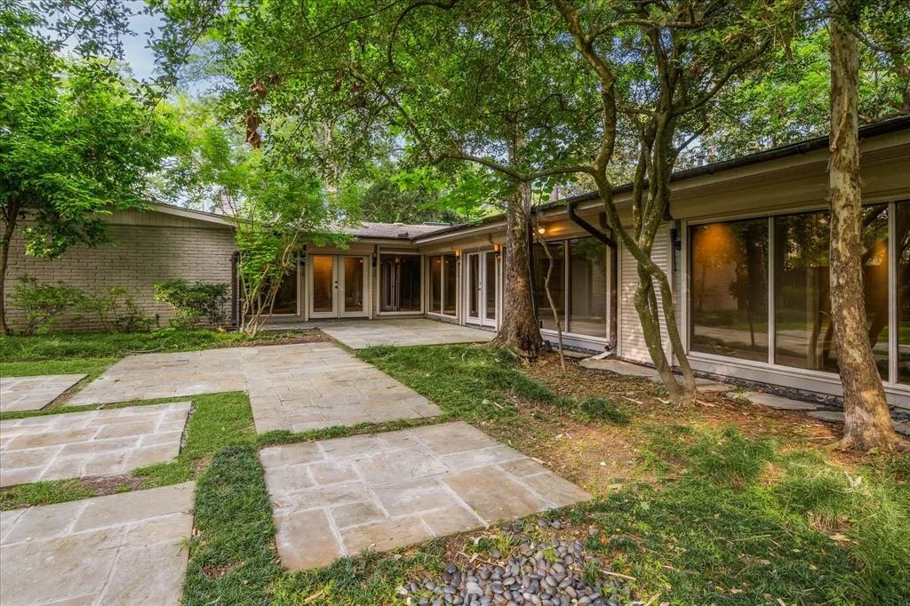 Photo of 323 Electra Drive